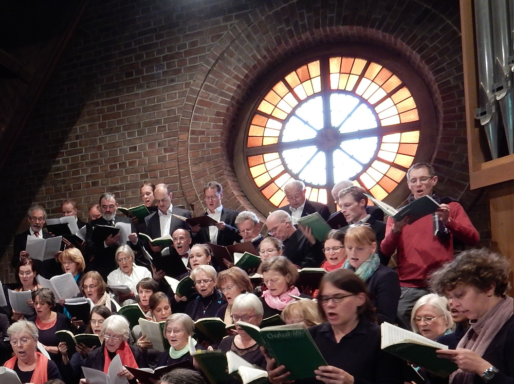 Ökumenischer Chor Leipzig auf der Empore der Trinitatiskirche zu Leipzig Anger-Crottendorf am 31.10.2017, Foto: Ralf Mäkert