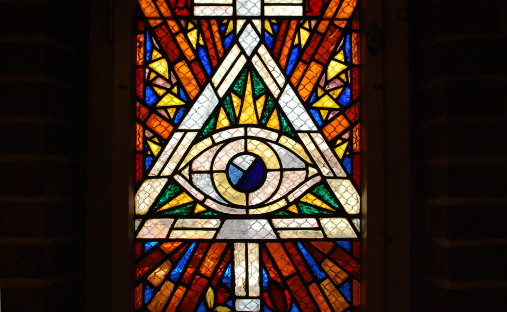 Fensterbild der Trinitatiskirche zu Leipzig Anger-Crottendorf, Foto: Norman Jäckel